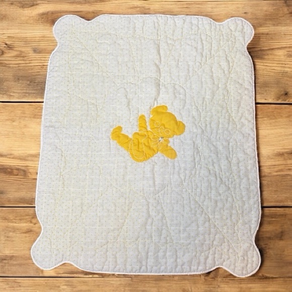 Vintage Baby Quilt Crib Comforter Blanket Yellow Rosebud Bear Satin Trim Gattles - Picture 1 of 9